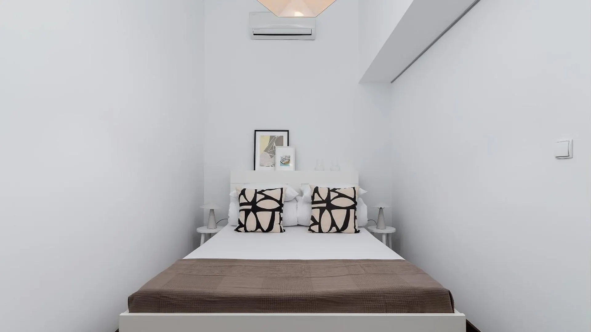 3 Bedroom Apartment - Rynek Podgorski 15 Krakow 0*,