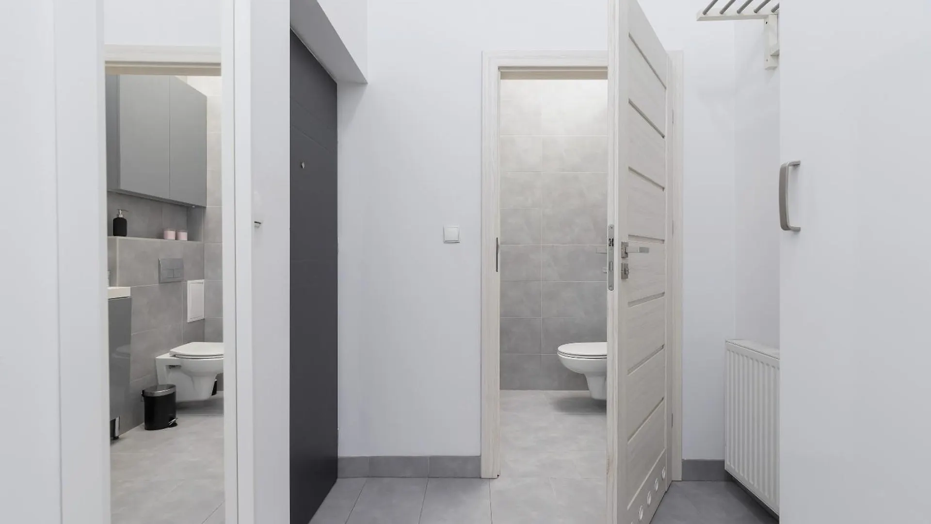 3 Bedroom Apartment - Rynek Podgorski 15 Krakow