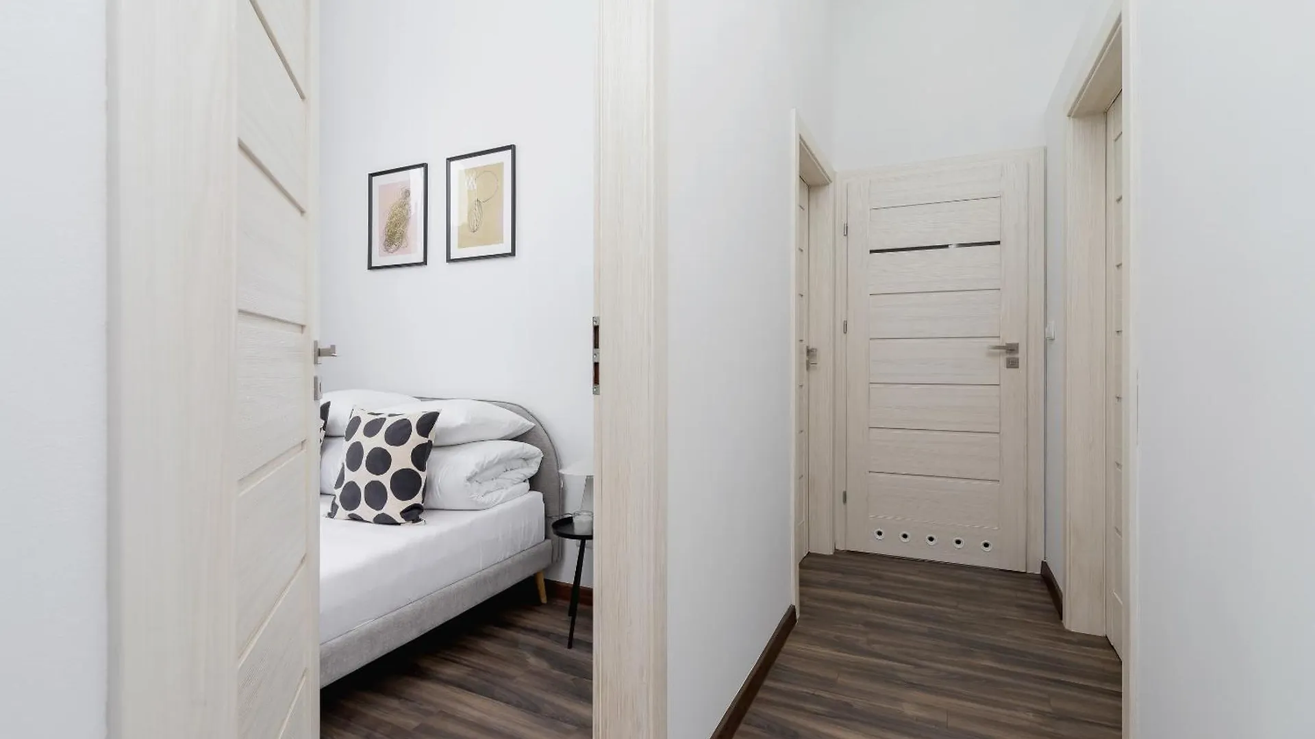 3 Bedroom Apartment - Rynek Podgorski 15 Krakow