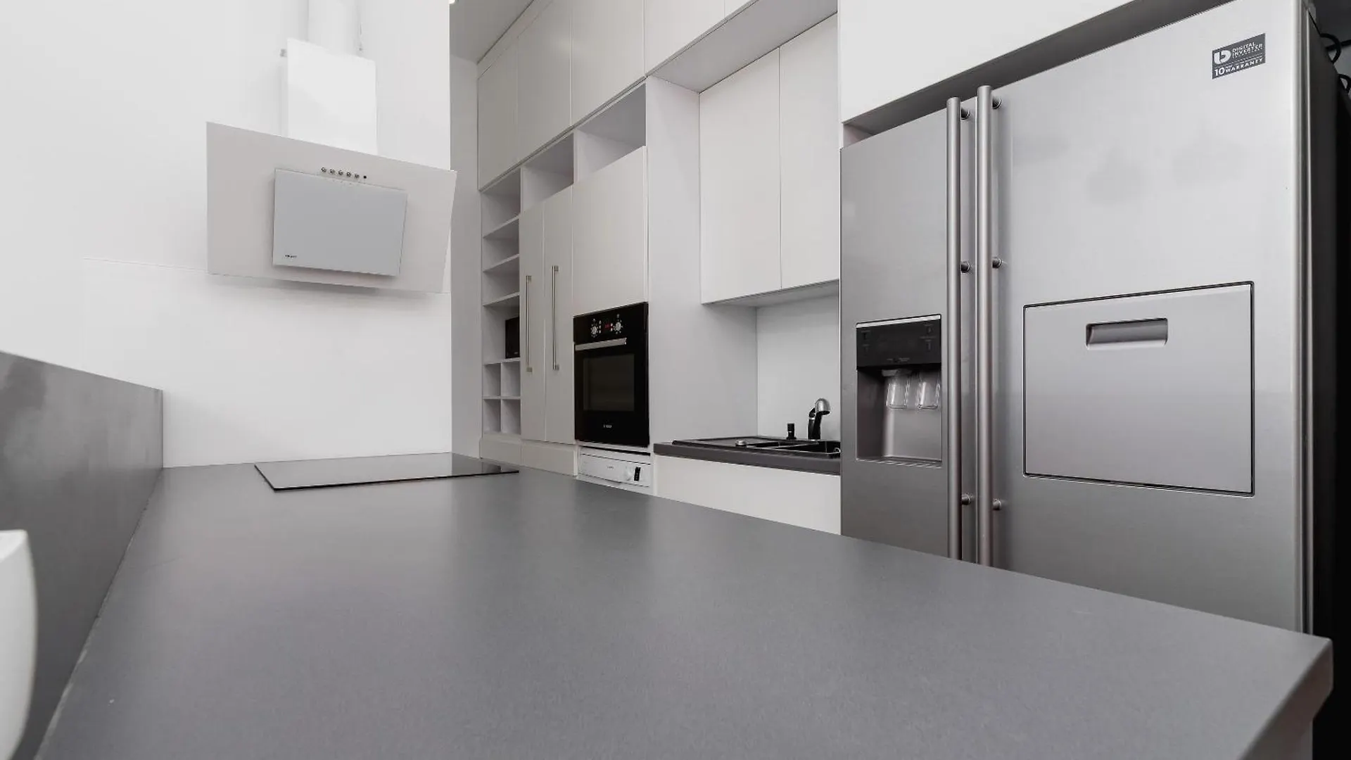 3 Bedroom Apartment - Rynek Podgorski 15 Krakow