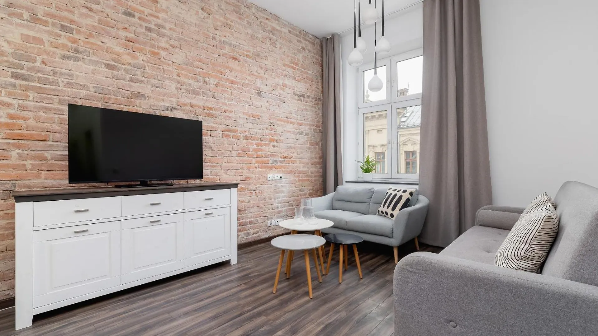 3 Bedroom Apartment - Rynek Podgorski 15 Krakow Poland