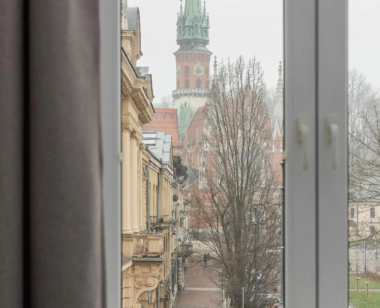 3 Bedroom Apartment - Rynek Podgorski 15 Krakow